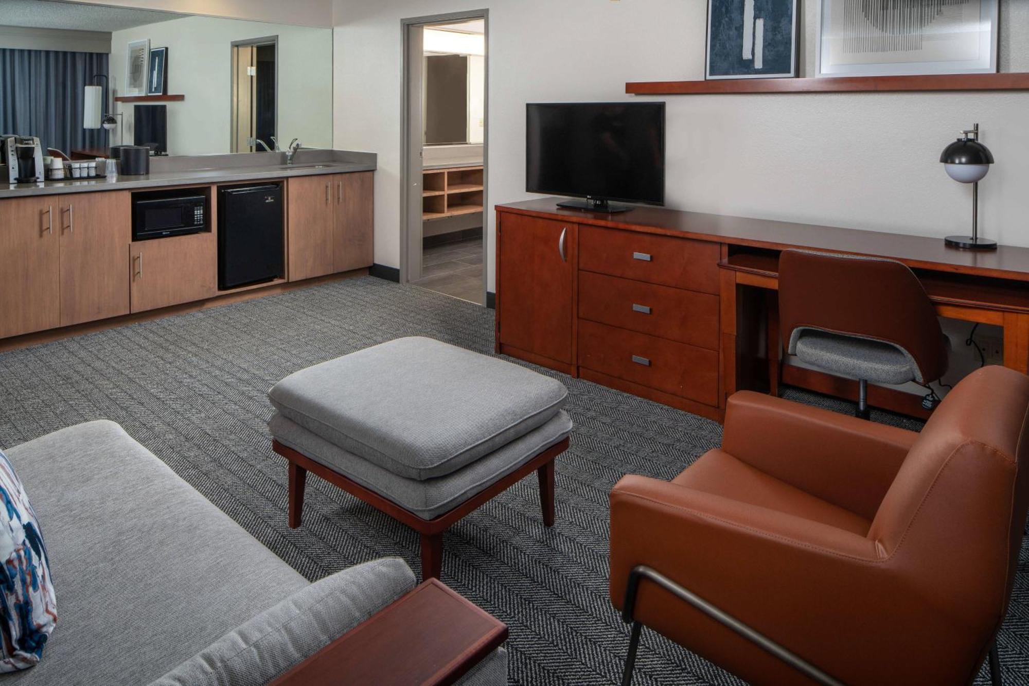 Courtyard By Marriott Covington / Mandeville Экстерьер фото