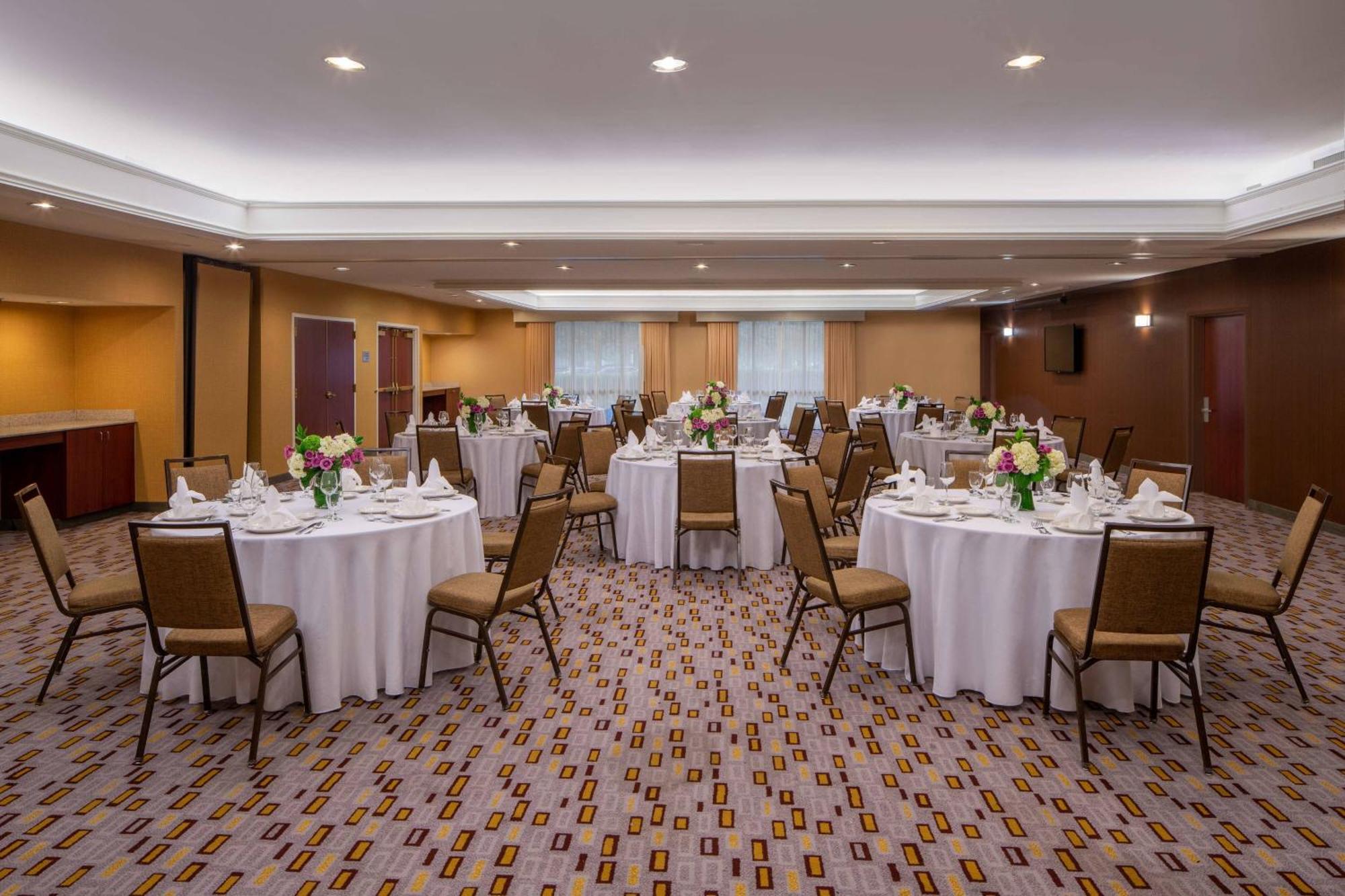 Courtyard By Marriott Covington / Mandeville Экстерьер фото