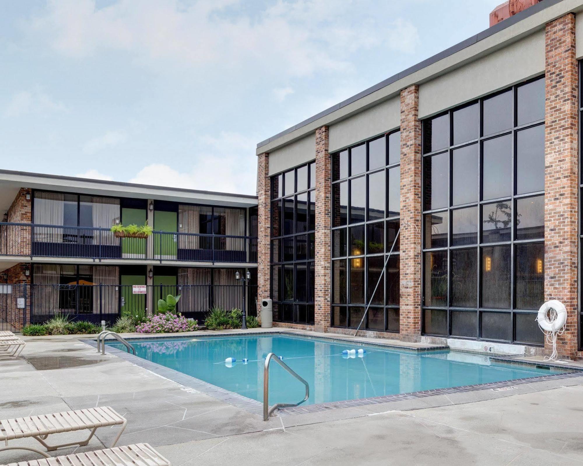 Courtyard By Marriott Covington / Mandeville Экстерьер фото